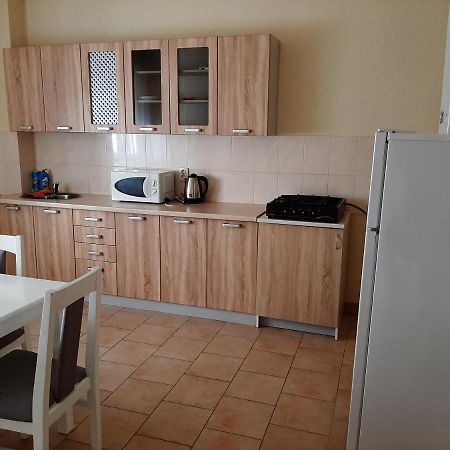 Apartament Belyaeva 5 Mukaczewo Zewnętrze zdjęcie