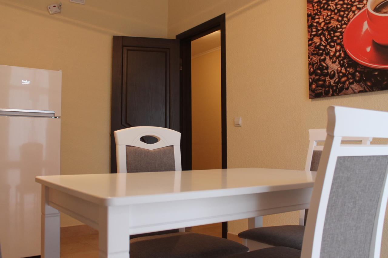 Apartament Belyaeva 5 Mukaczewo Zewnętrze zdjęcie