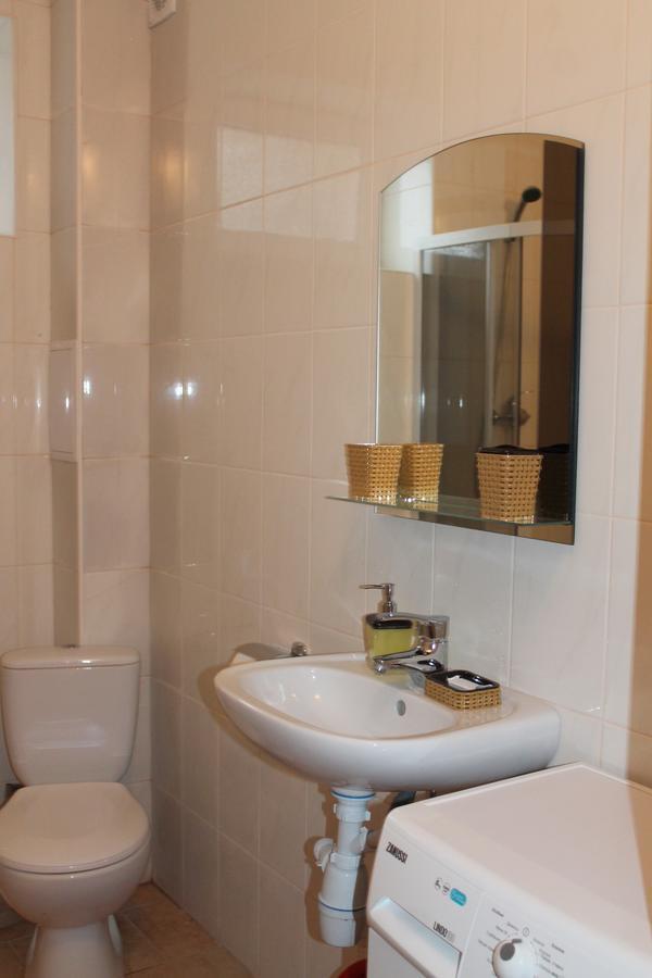 Apartament Belyaeva 5 Mukaczewo Zewnętrze zdjęcie